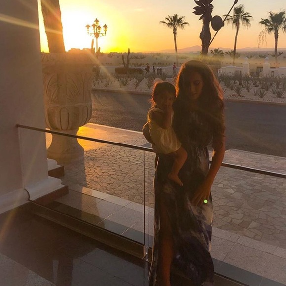 Meet your Posher, Victoria (me) - Picture 2 of 2